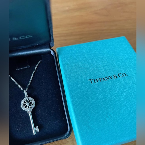 Tiffany & Co. Jewelry - Tiffany Daisy diamond necklace